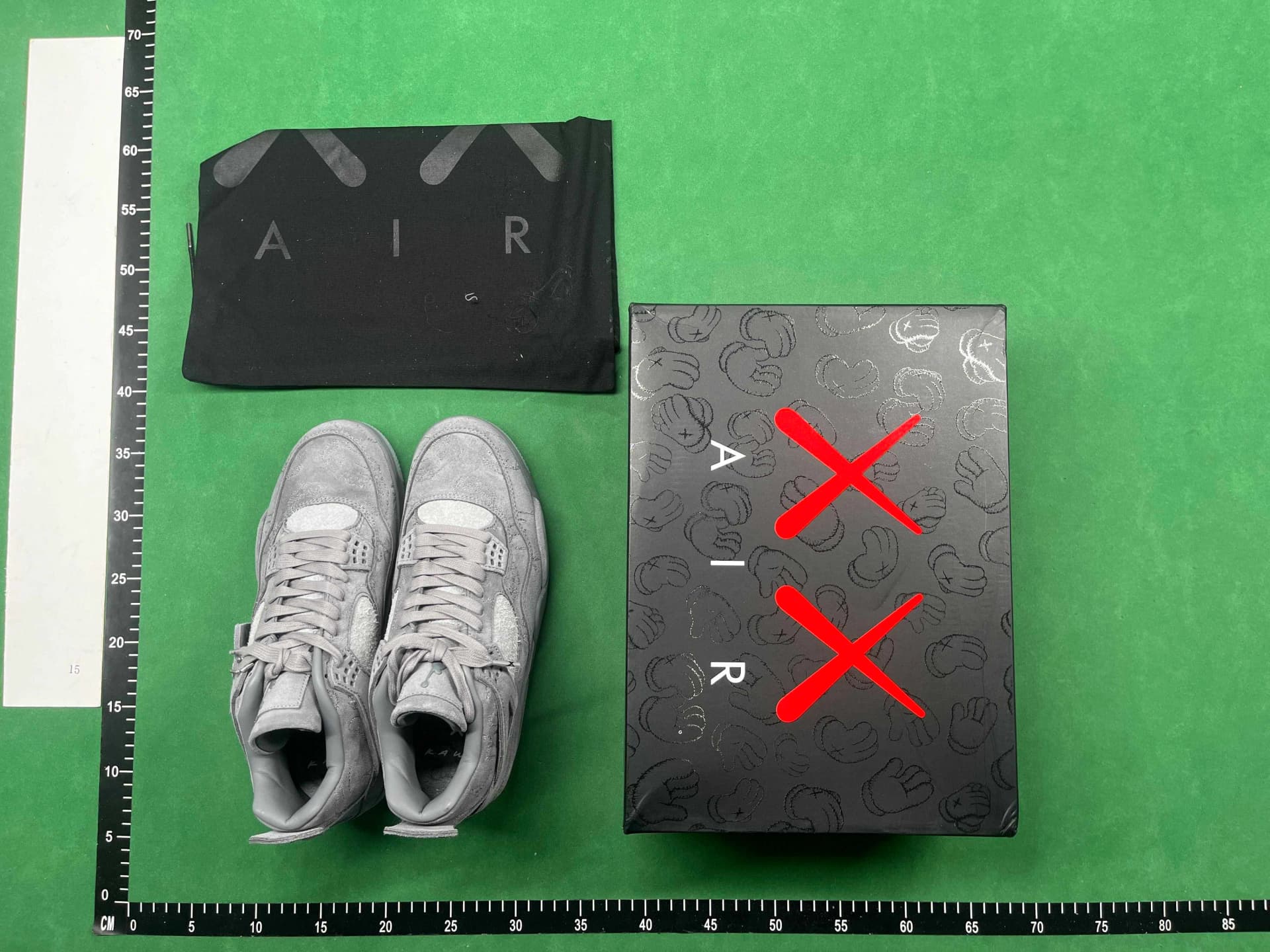 Kaws J4s best batch i believe — Shoes from Weidian