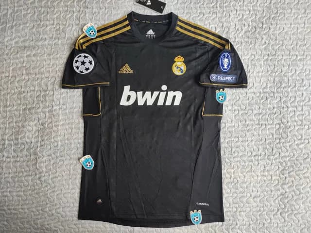 Real Madrid 2011/12 Cl 2nd Kit — T-Shirts from Taobao, photo 2 of 2