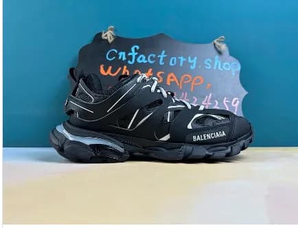 Balen Track Black LED — Shoes from Weidian, photo 2 of 2