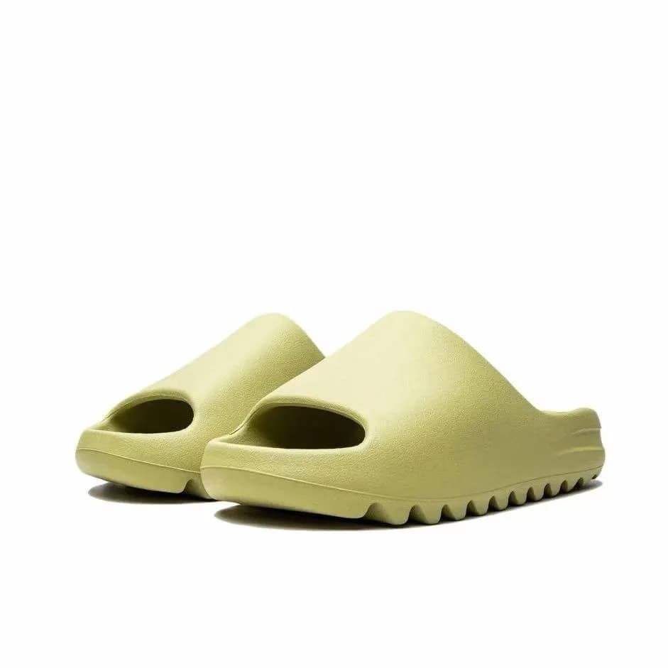 yeezy Yeezy slippers when dragged in one line feel like stepping on poop 12 from Weidian