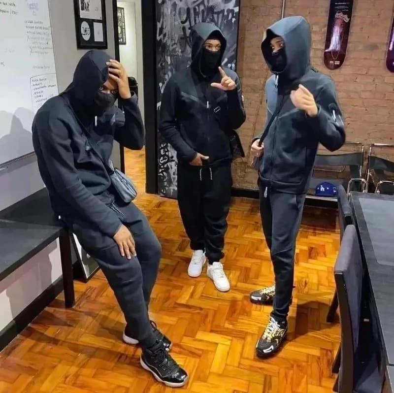 Fashion Sportswear — clothing from Weidian