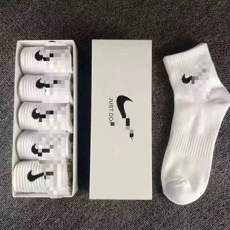 Nike Everyday Crew Socks 5 Pack Gift Box — accessories from Weidian