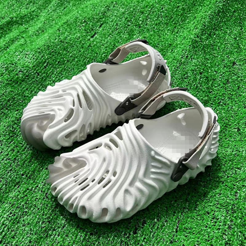 Fingerprint hole shoes summer men's breathable sports sandals factory wholesale foreign trade Women's Slipper beach shoes spot from 1688
