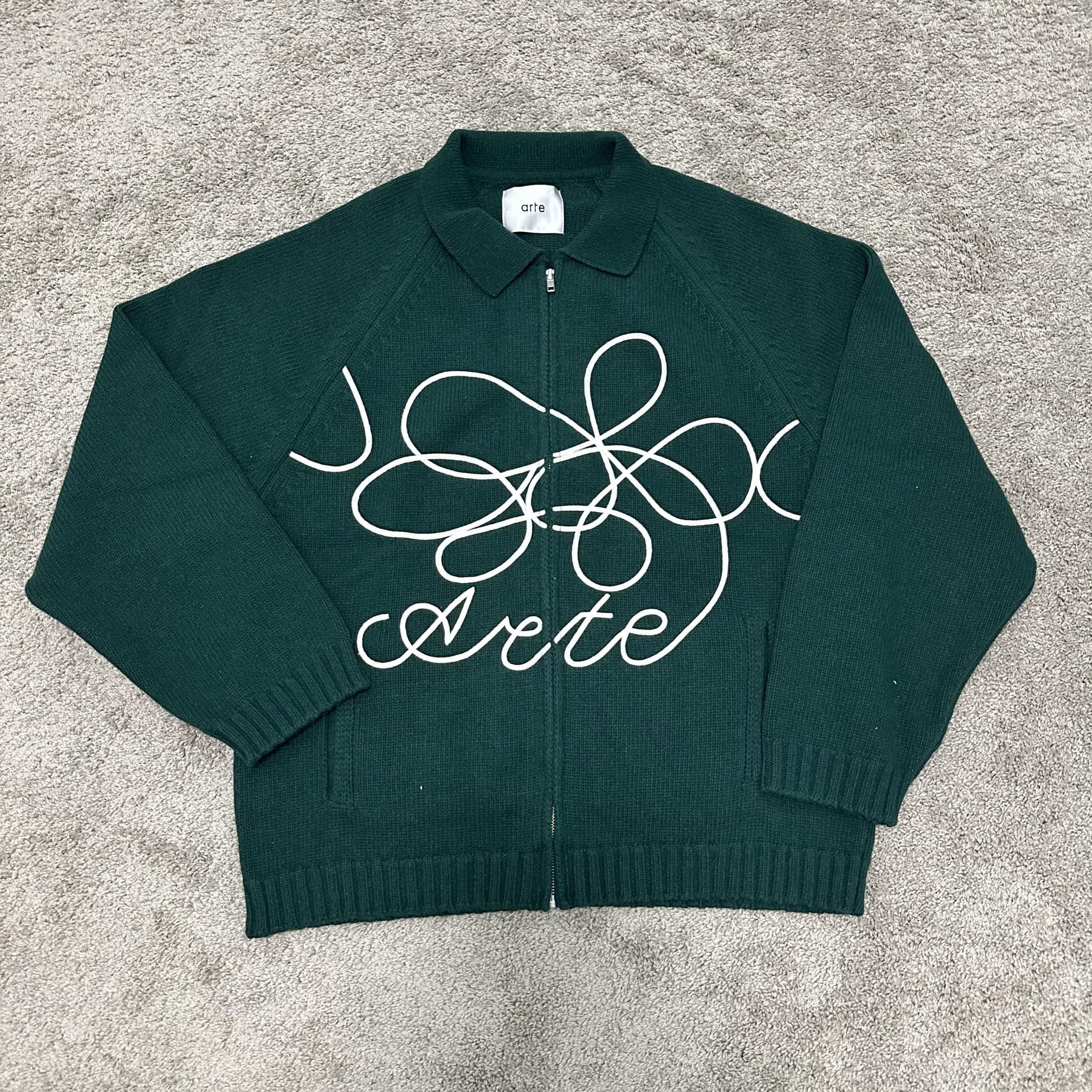 Arte Cardigan Flower Round Knit — Hoodies from Taobao