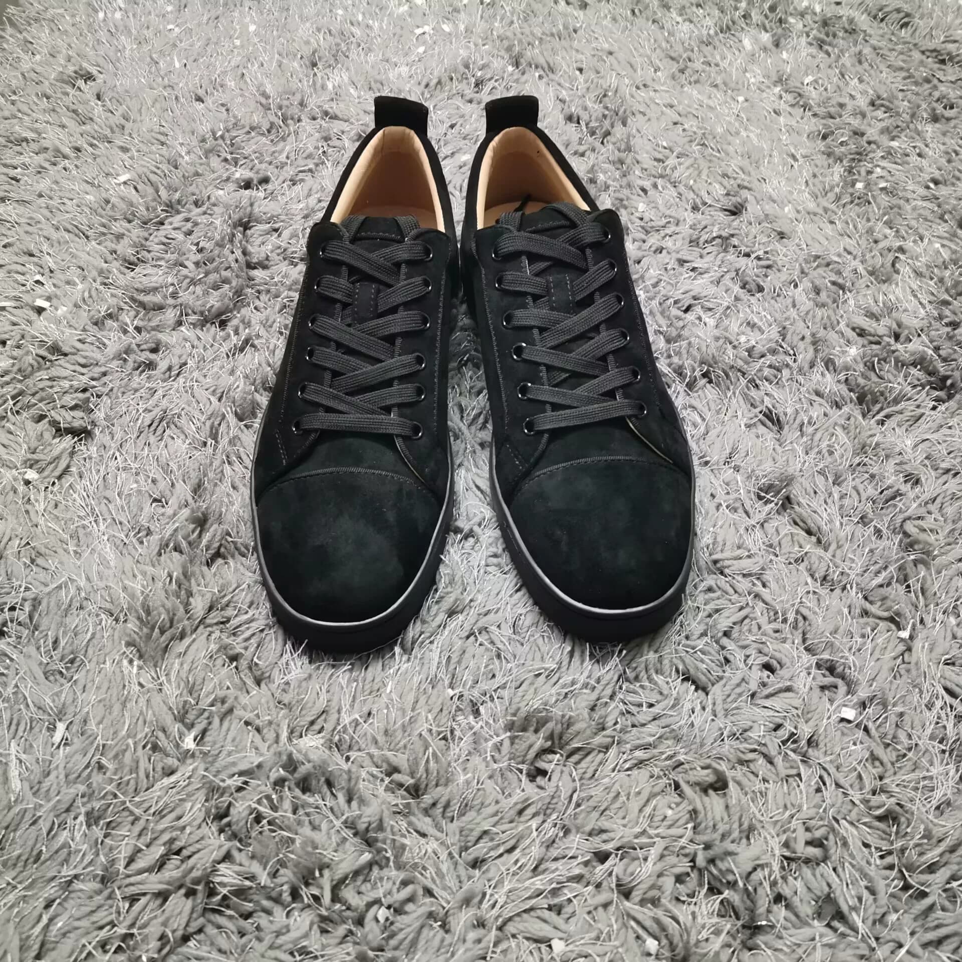European and American trendy men's shoes CL low top shoes casual sneakers lace up youth trendy CL men's shoes solid color glossy red bottom shoes from Taobao
