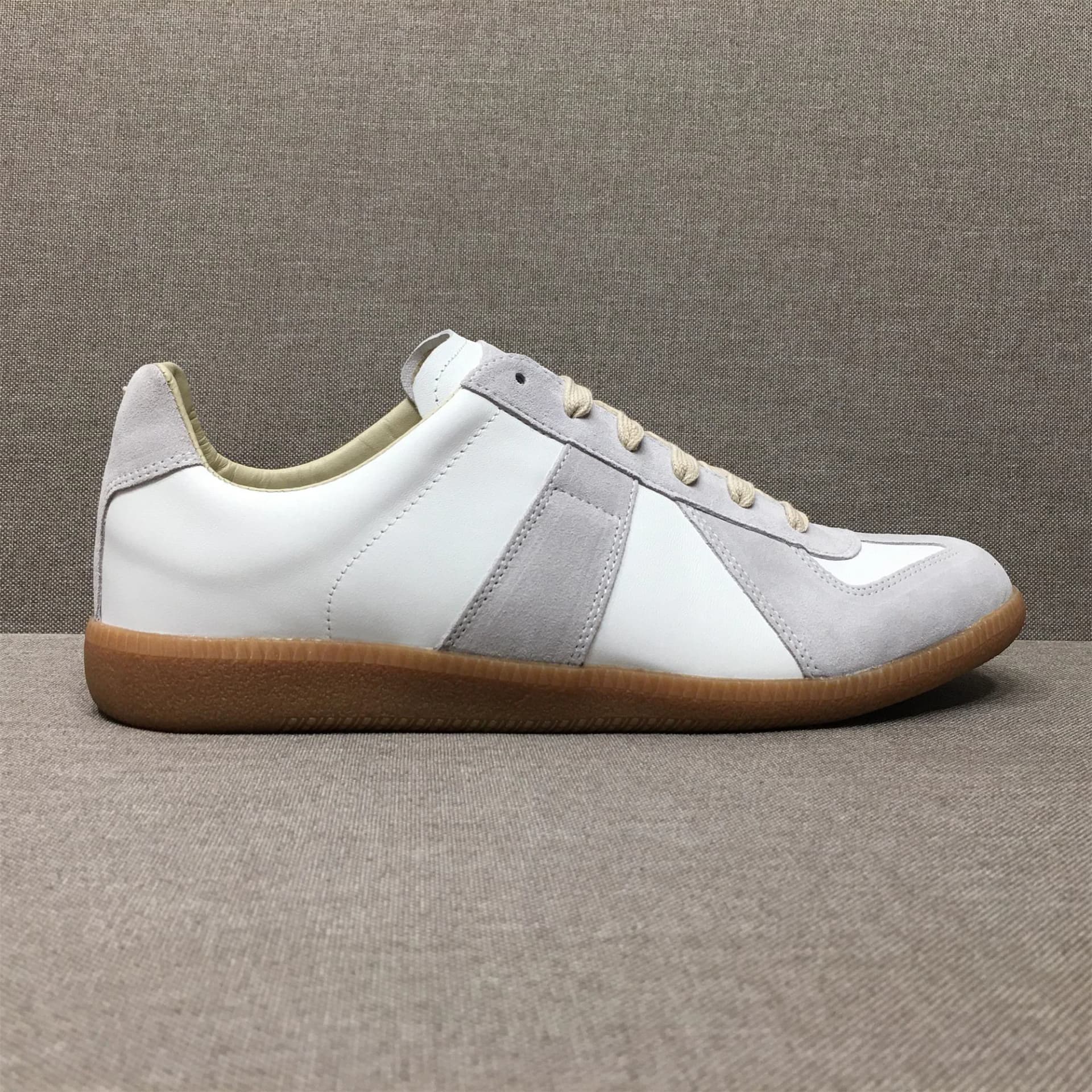 Shoes Dexun shoes MMGAT retro couple white shoes rubber sole sports shoes from Taobao