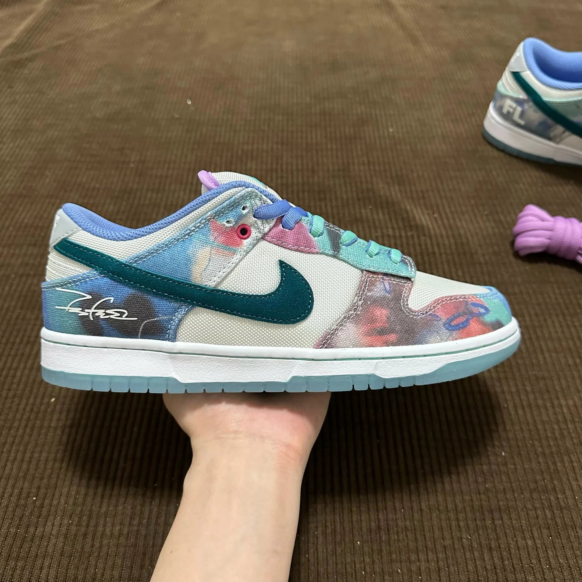 Nike SB Dunk Low FL joint white and blue M — Shoes from Weidian