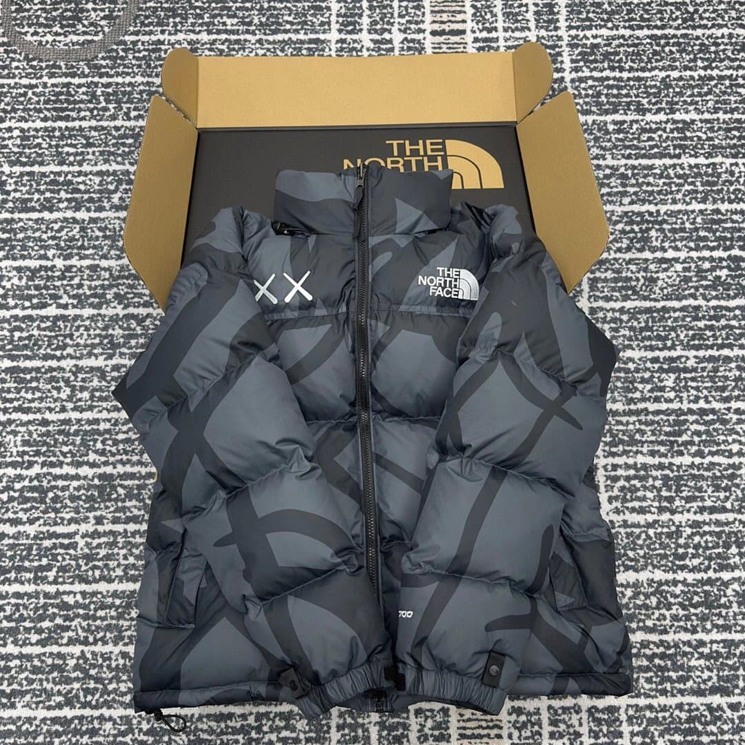 North face x Kaws puffer — product from Weidian, photo 2 of 2