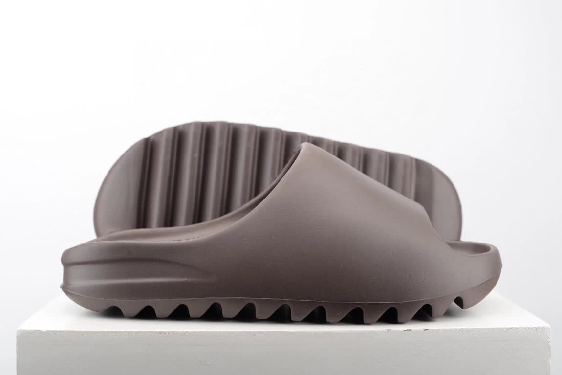 LW B Yeezy Slide from Weidian