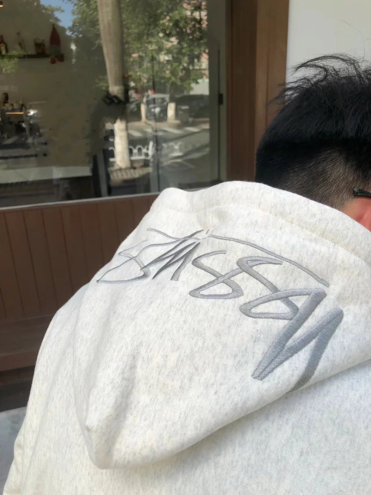 Cotton Terry Sweater Hat with Cursive Embroidery STU Men and Women Couples BACK APPLIQUE HOODIE Embroidered Terry Sweater Hoodie from Weidian