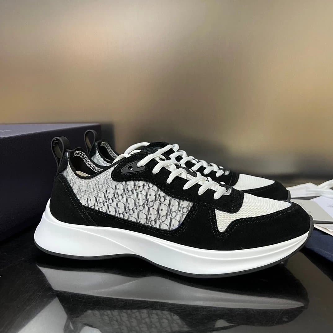 DIOR B25 RUNNER from Weidian