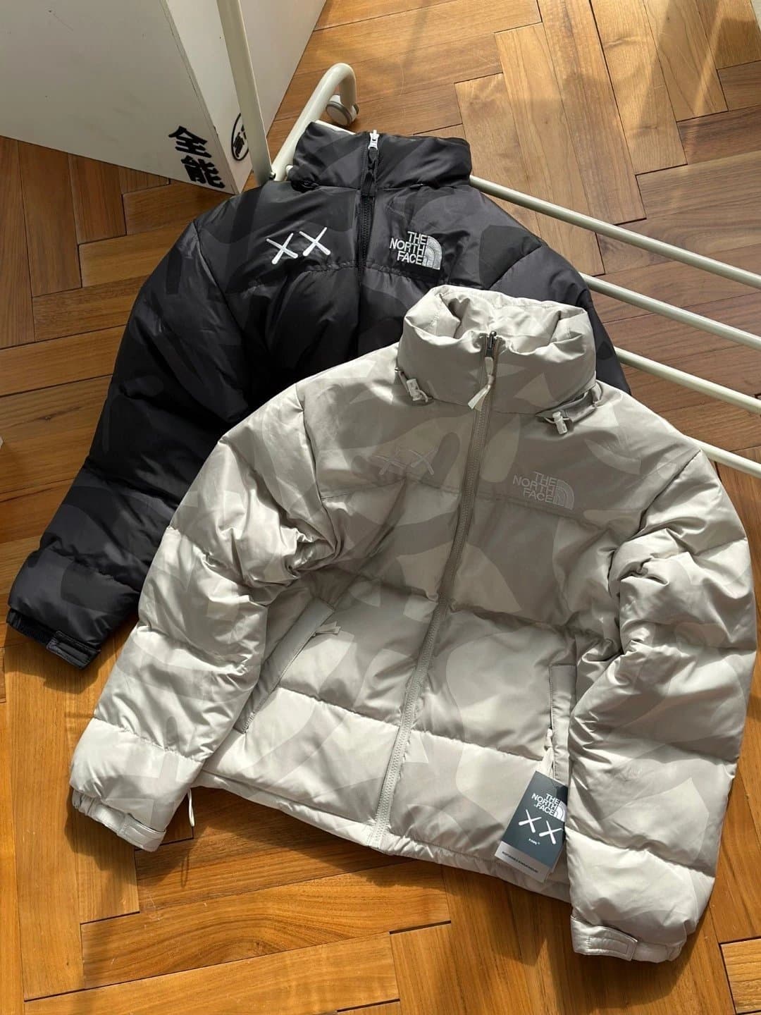 XX Kaws FW22 1966 Nuptse down Jacket Cross Embroidery Camouflage Stand Collar Down Jacket Unisex yh from Weidian