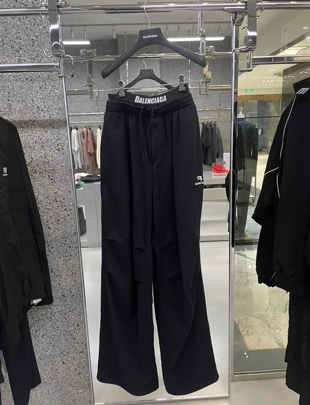 Balenciaga double waist sweatpants — product from Weidian, photo 2 of 2