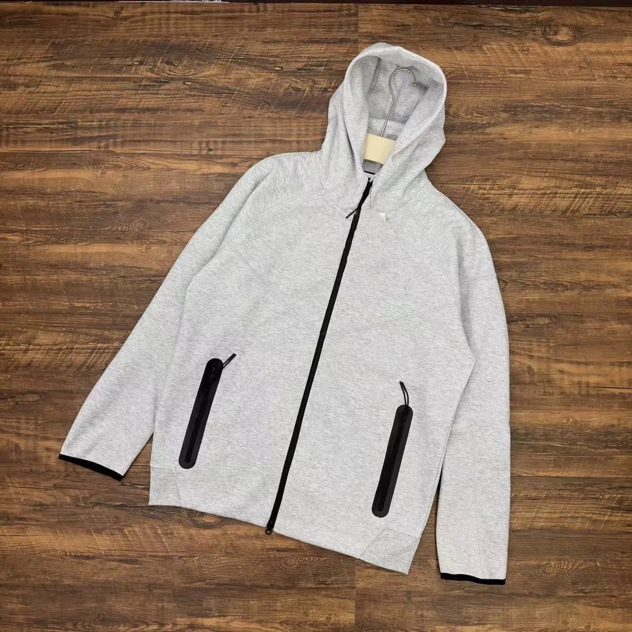 Nike tech - Main product image by FashionHunter