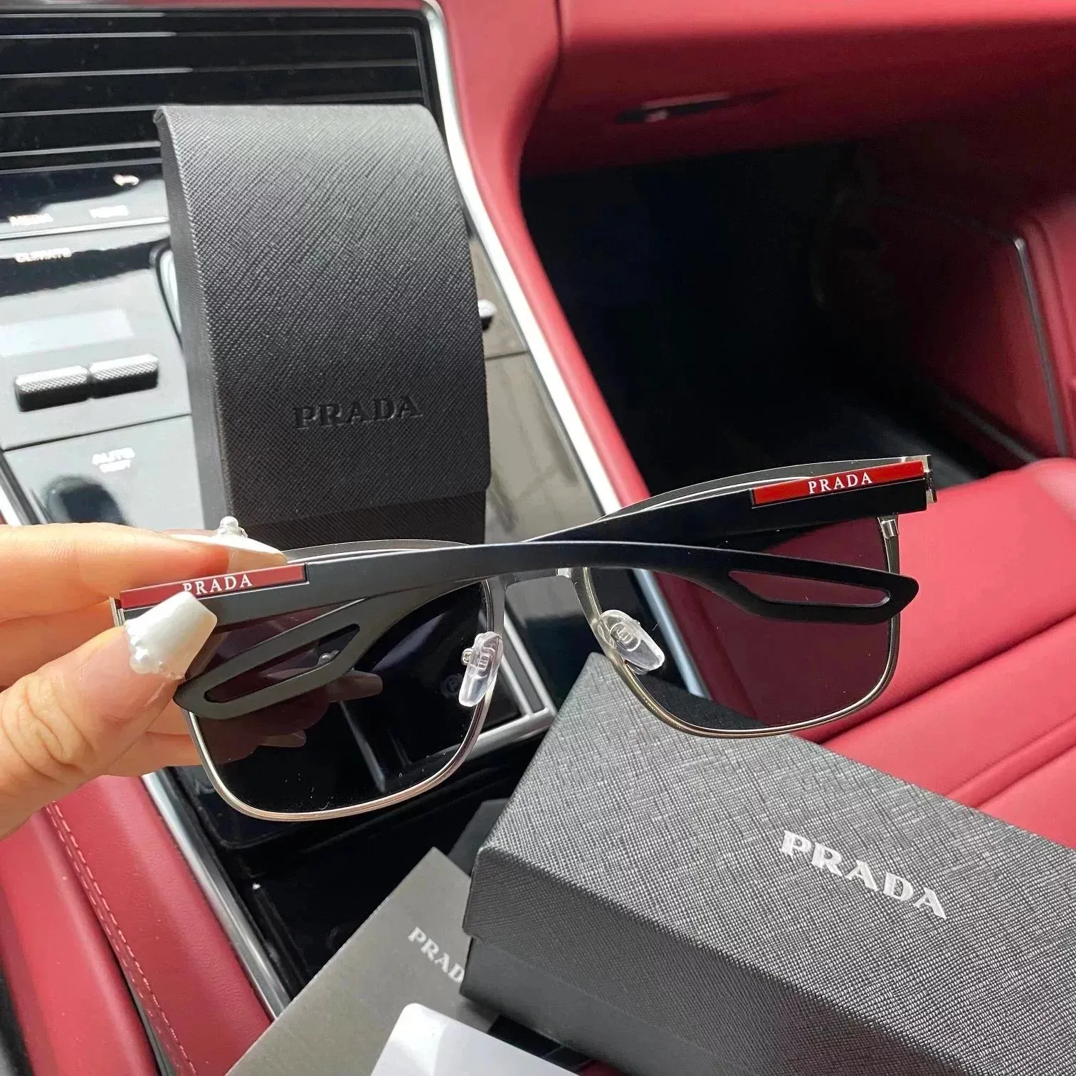 PRADA HIGH QUALITY GLASSES - Image 2